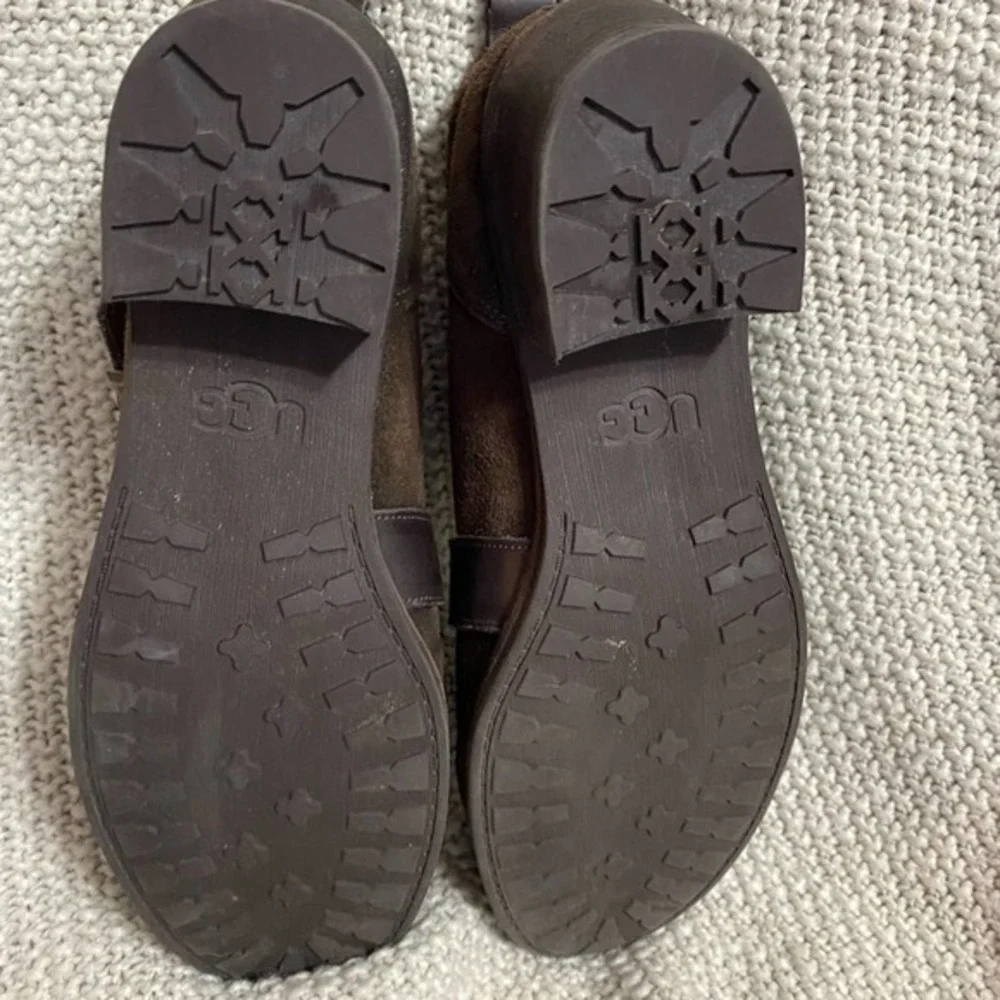 UGG gorgeous barely